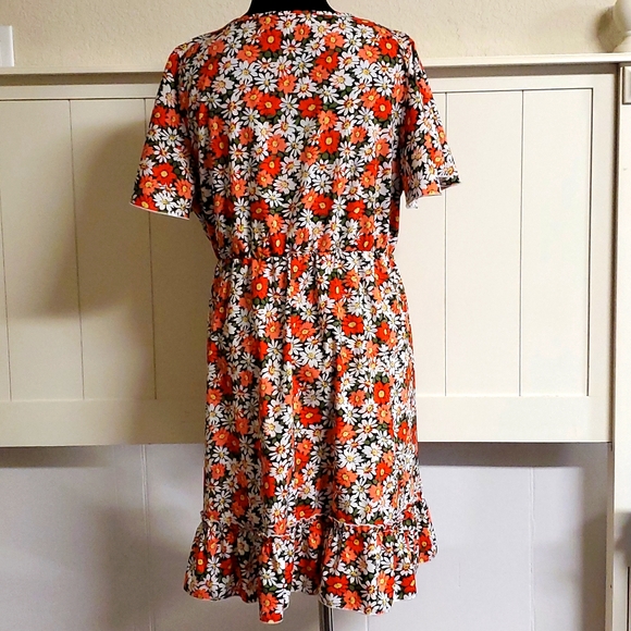 1X SHEIN FLORAL PRINT DRESS - Picture 4 of 5
